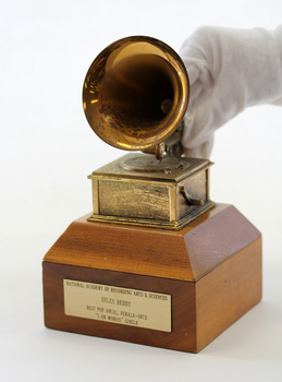 Helen Reddy Grammy