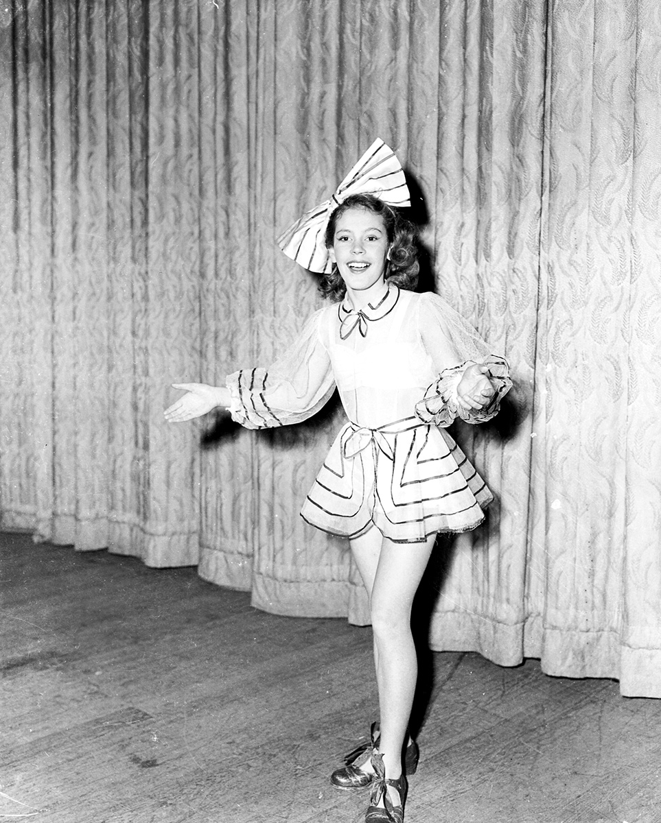 Helen Reddy by Laurie Richards