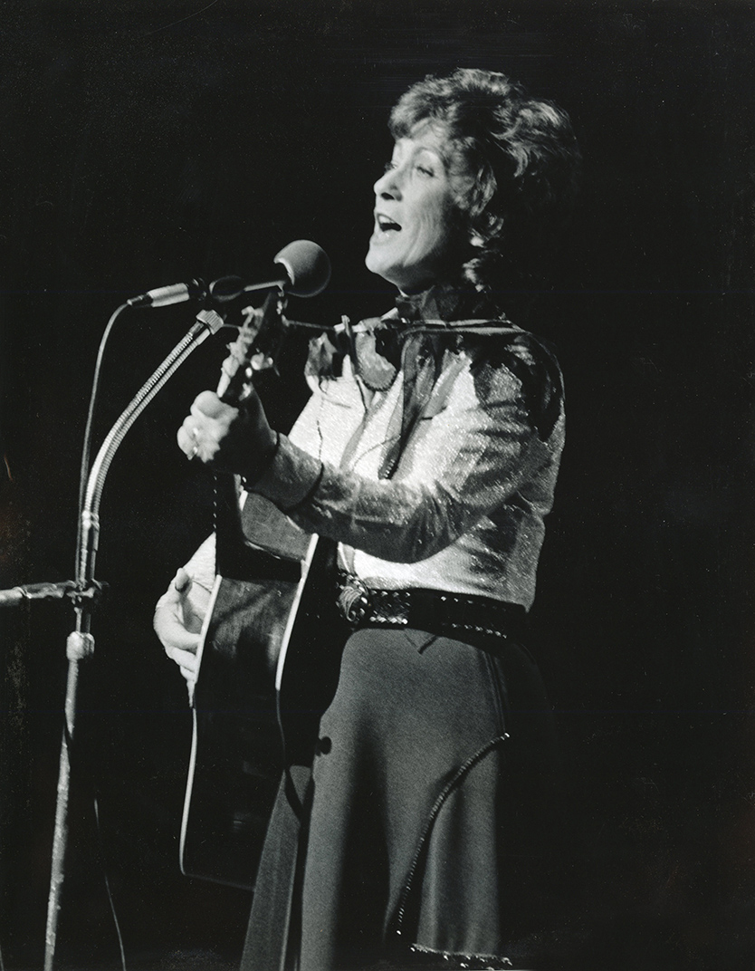 Joy McKean performing in 1983